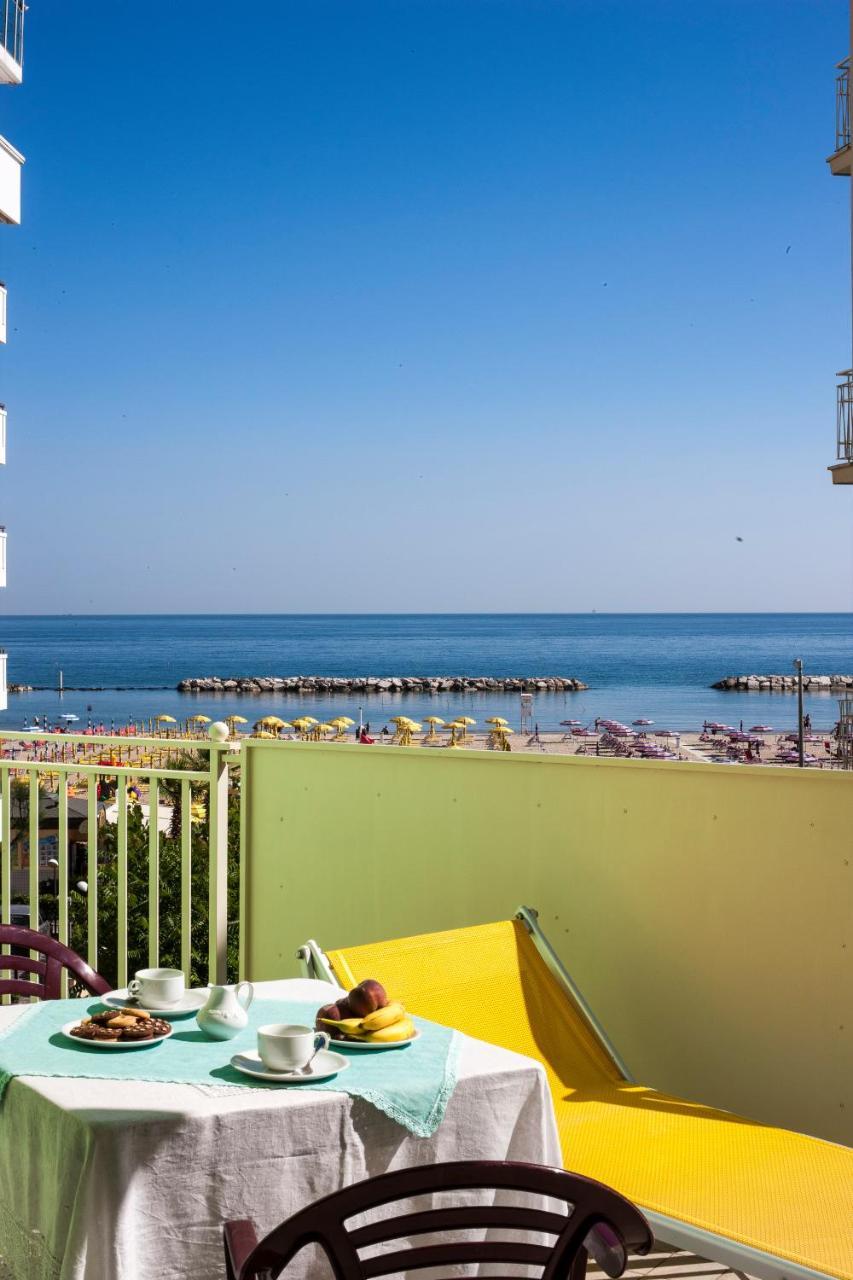 Beach Residence Gabicce Mare Eksteriør billede